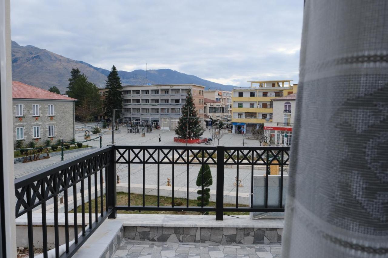 As E Vogel, As E Madhe Hotel Erseke Exterior photo